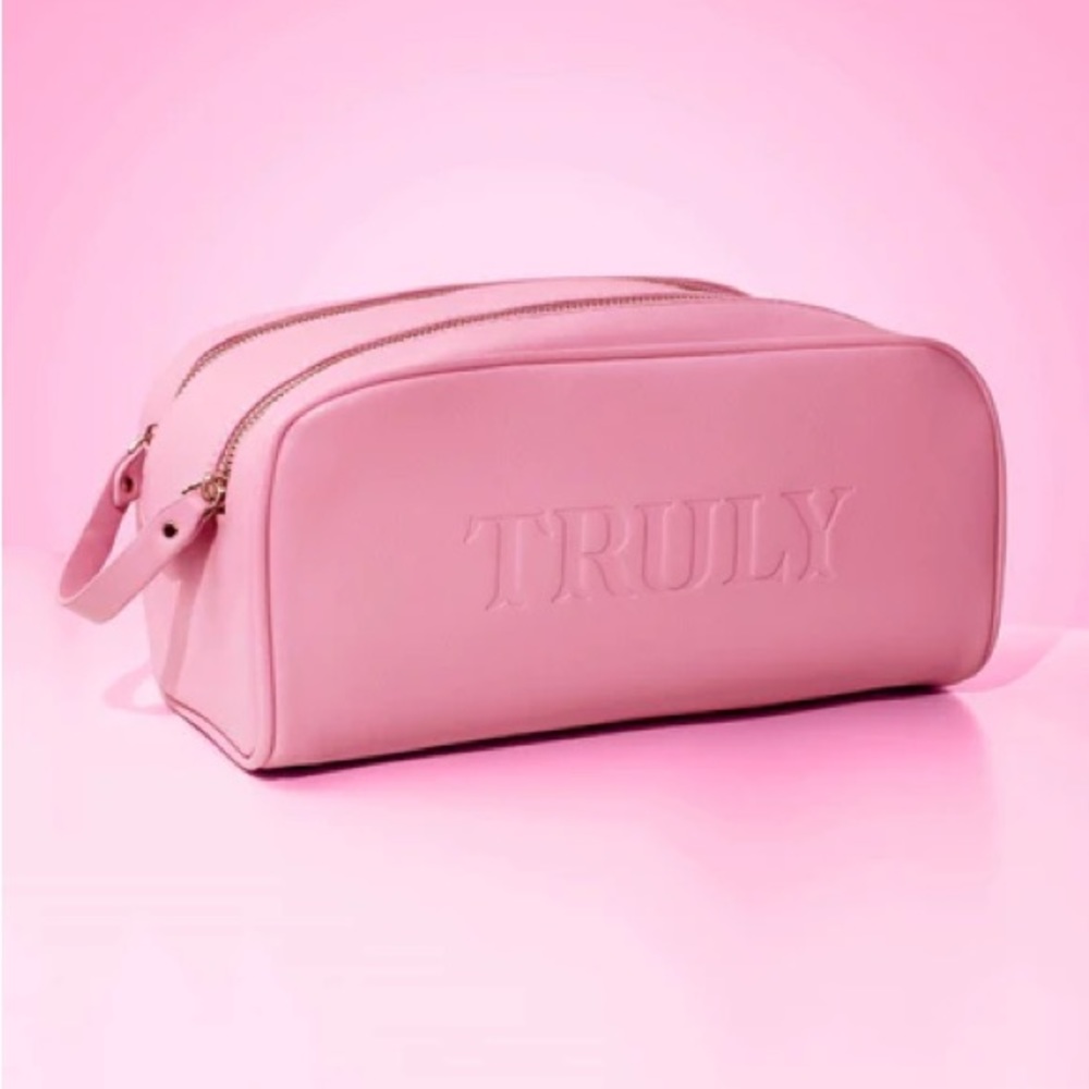 Truly Cosmetics Bag 💕